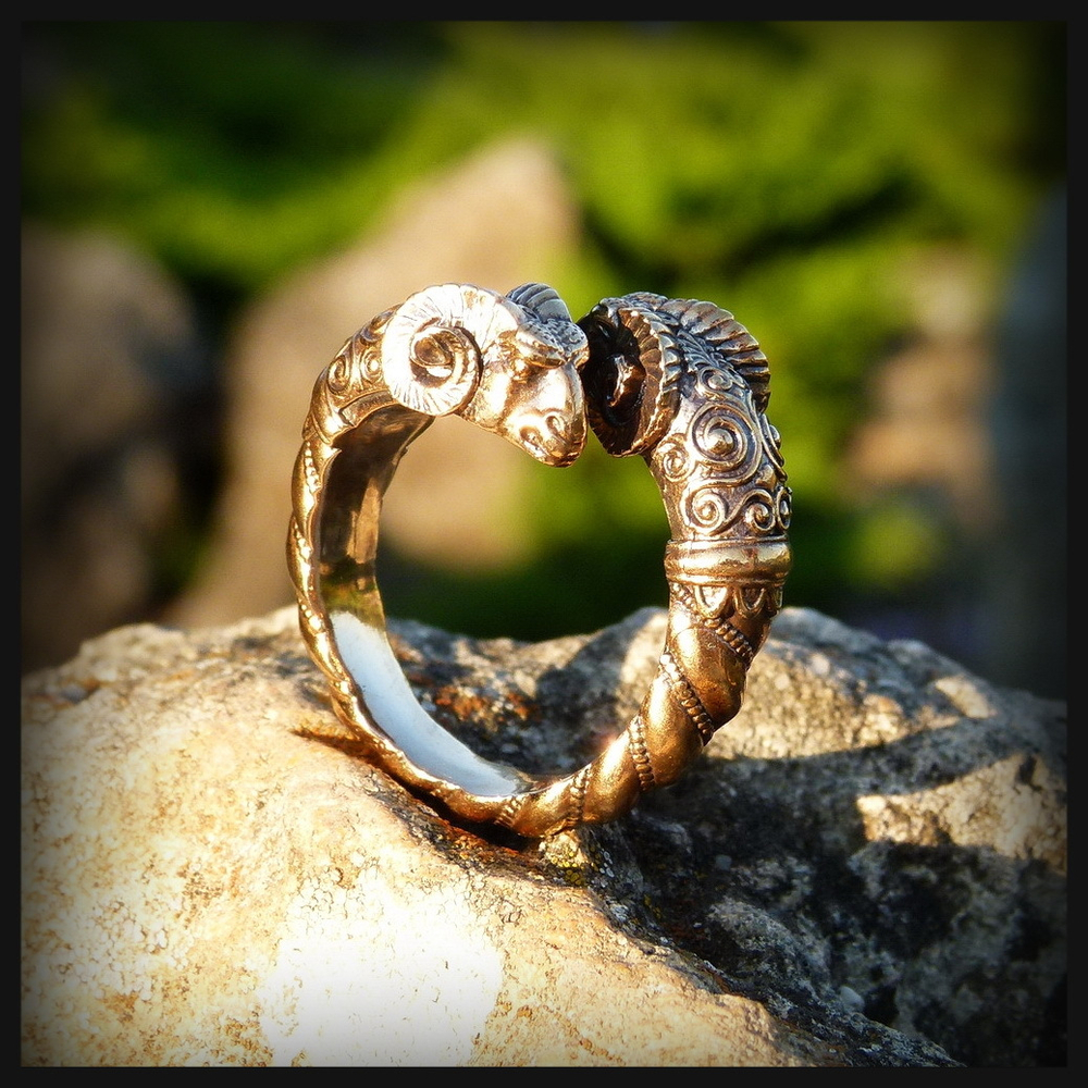 Кольцо "Золотое руно" литье художественное , бронза