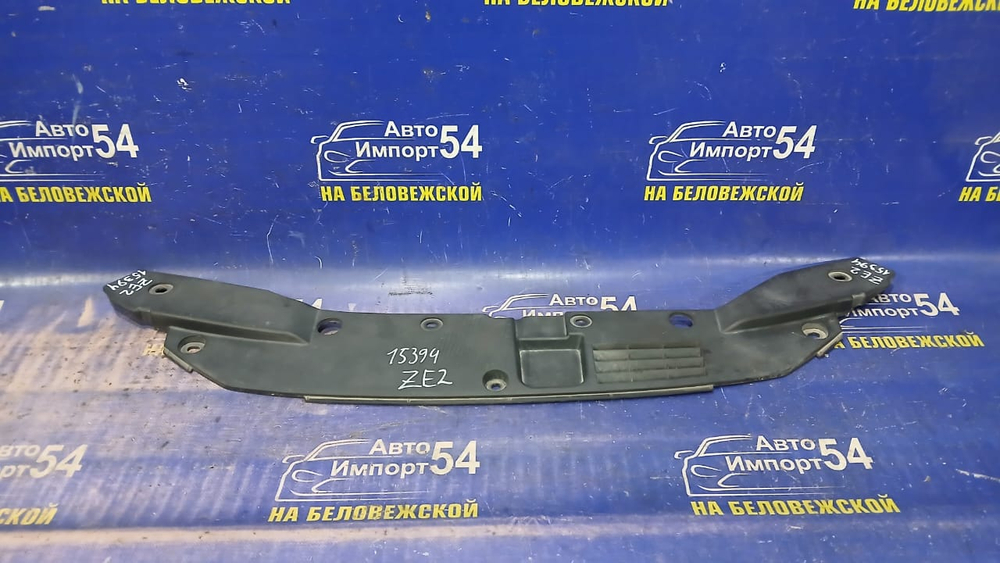 Накладка на рамку радиатора Honda INSIGHT 2009-2011