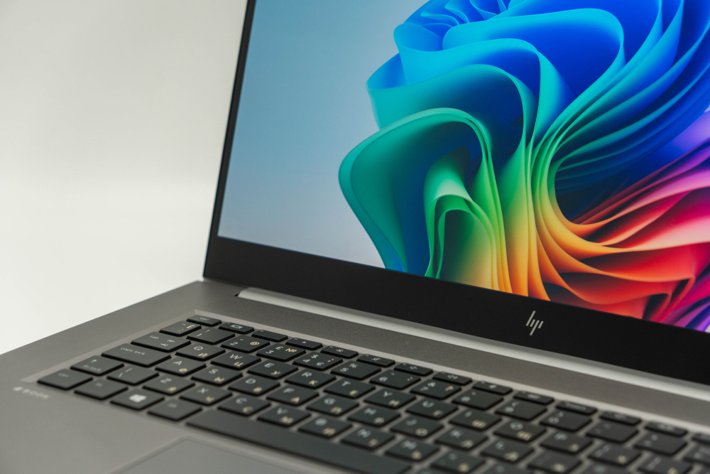 Ноутбук HP ZBook Studio G7 OLED ( i7-10850H / Quadro T2000 )