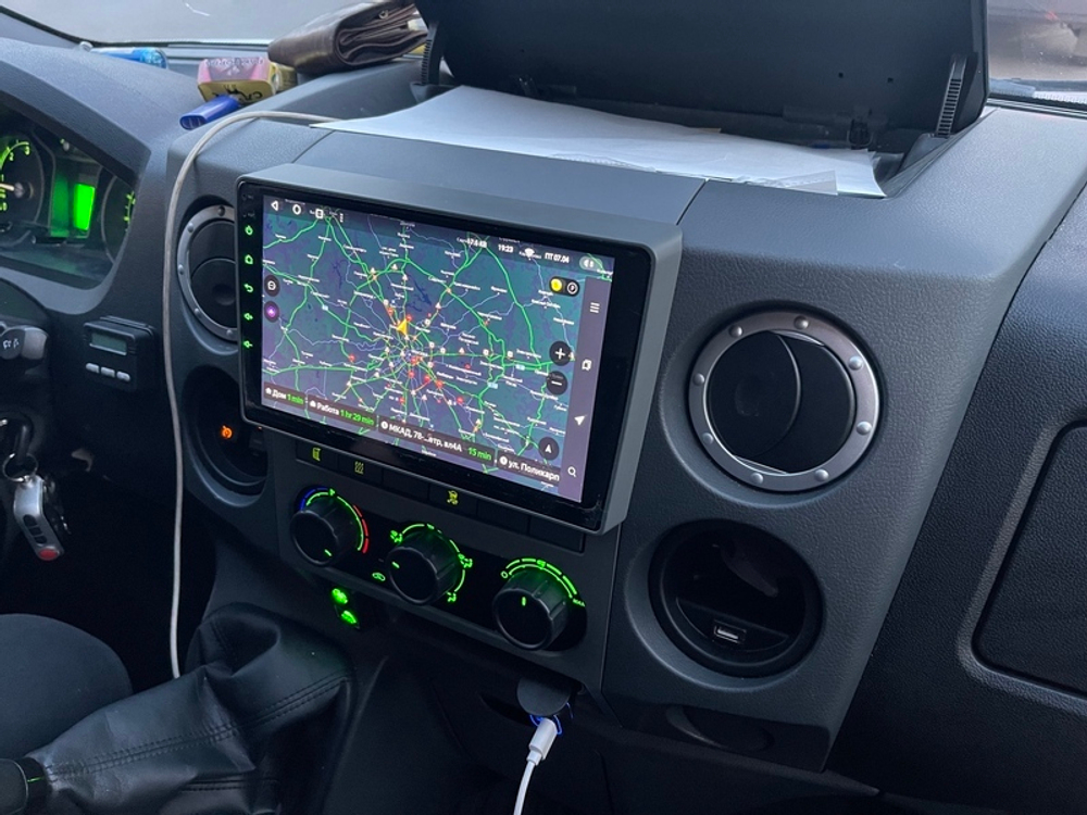 Магнитола для ГАЗель Next, Газон Next без ШГУ (рамка 9") - FarCar DX9-9546NXF1 монитор 9.5" IPS на Android 13, 4+64Гб, CarPlay