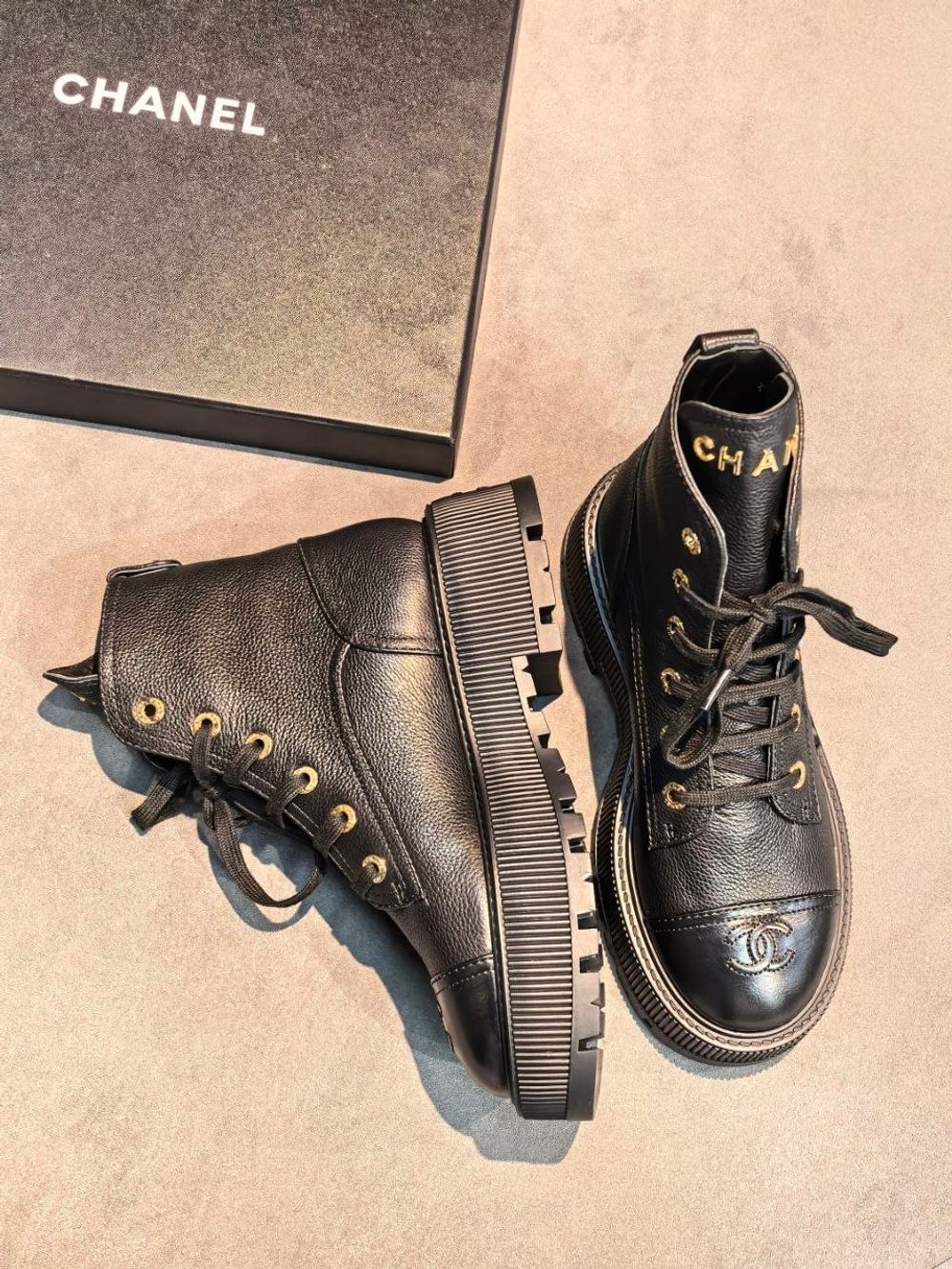 Ботинки Chanel