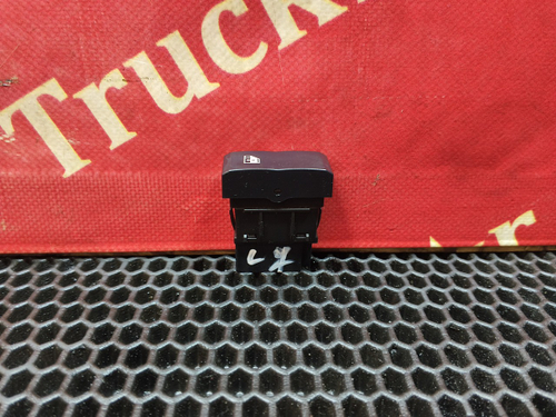 Кнопка стеклоподъемника правого