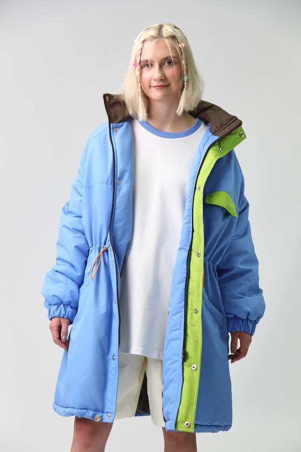 Парка оверсайз голубая - фото 6