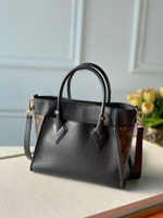 Louis Vuitton On My Side PM