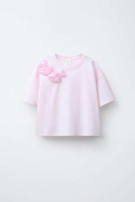 ZARA ФУТБОЛКА С ЦВЕТКОМ ИЗ ОРГАНЗЫ, РОЗОВЫЙ
