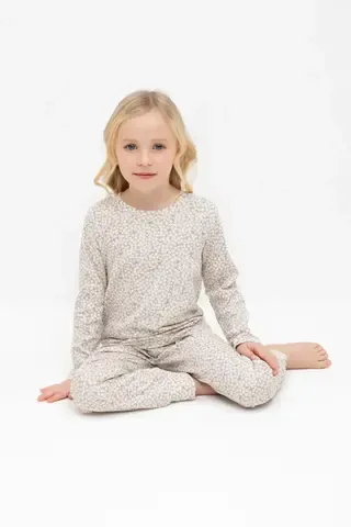 пижама  для девочки  К 1561/сливочный,лепестки цветов