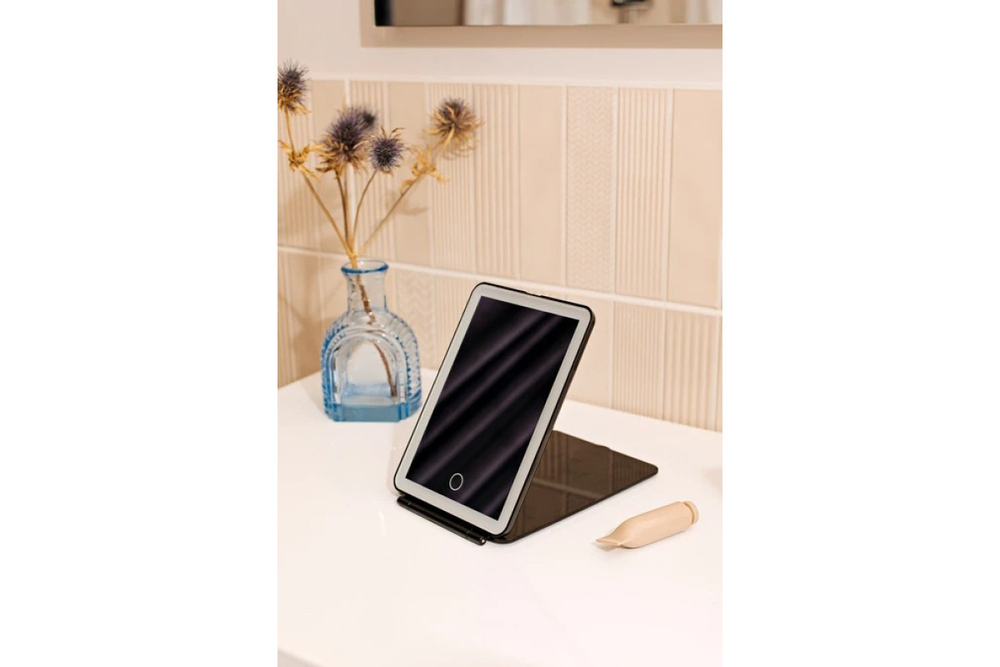 Зеркало косметическое CleverCare в форме планшета с LED подсветкой "монохром", цвет черный