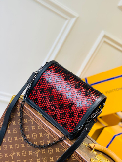 Louis Vuitton Dauphine MM