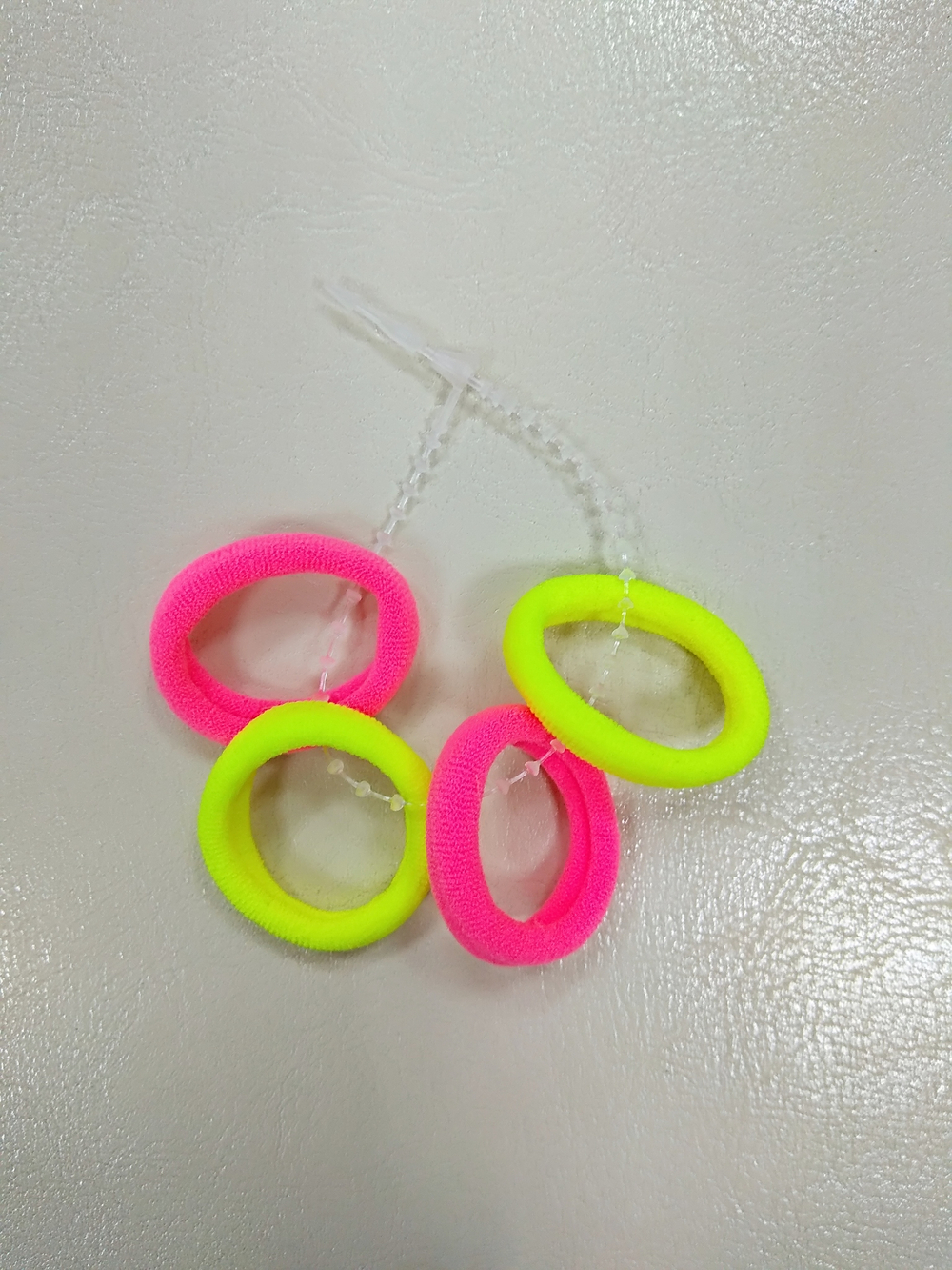 Маленький	Жёлтый/розовый