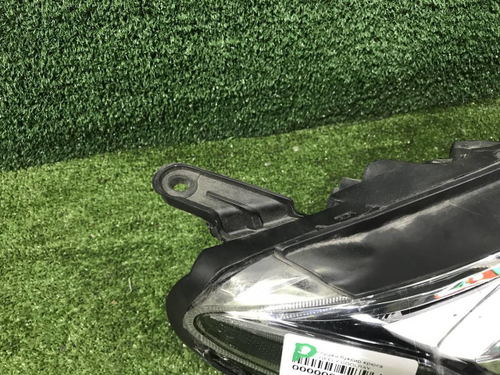 Фара правая Toyota RAV4 4 CA40 (2015-2019) LED