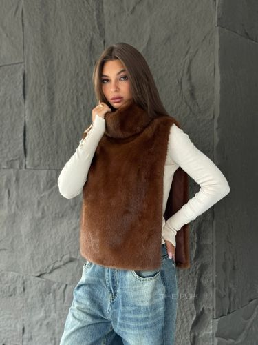Коричневая манишка из эко-меха
