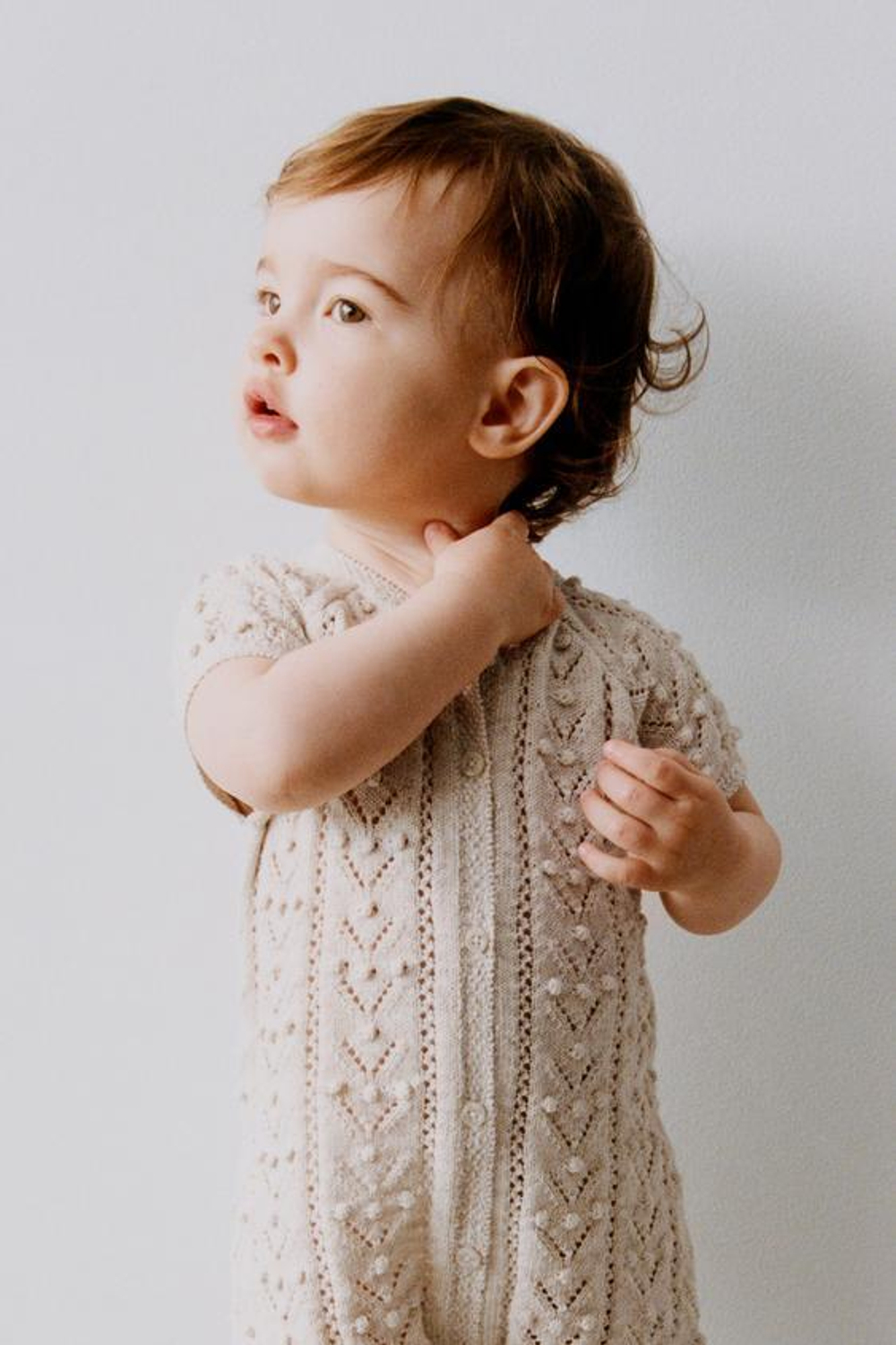 ZARA ТРИКОТАЖНЫЙ КОМБИНЕЗОН, СВЕТЛО-БЕЖЕВЫЙ