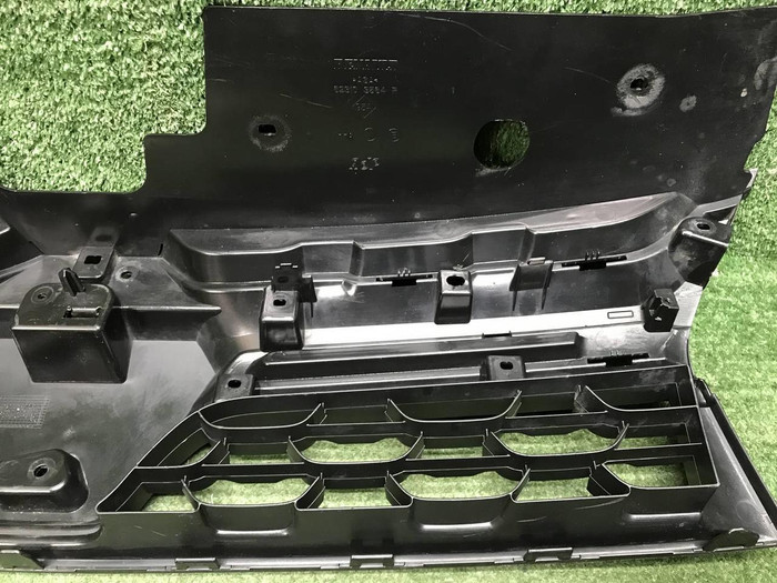 Решетка радиатора Renault Duster 1 (2015-2021)