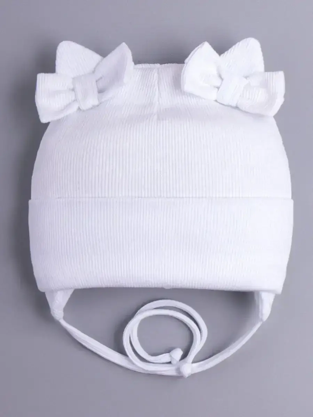 Шапка с ушками для девочки трикотажная на завязках