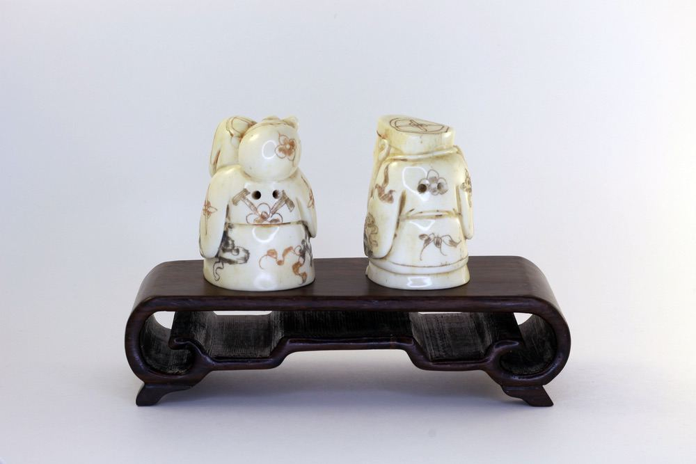 Сет нэцкэ Дзюродзин и Фукурокудзю на подставке