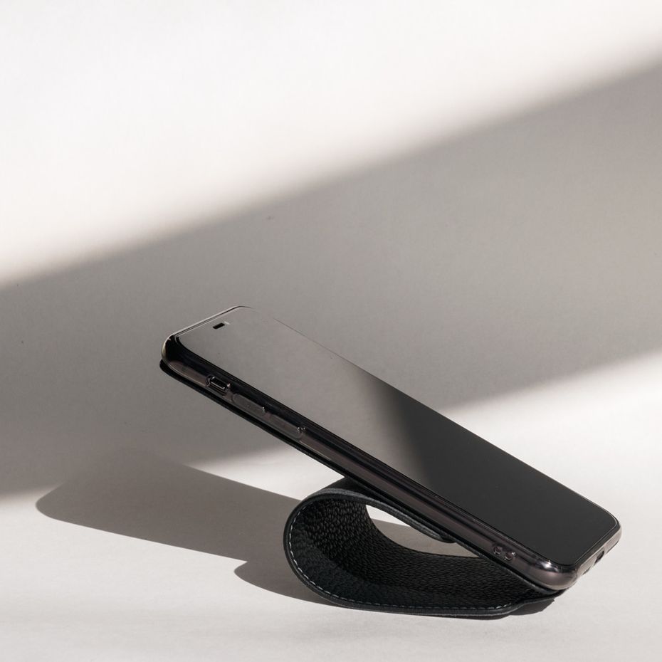 Чехол для iPhone SE/8 из натуральной кожи теленка, цвета черный мат
