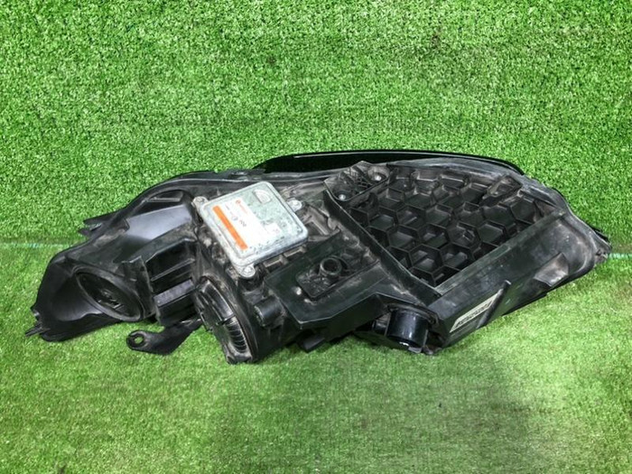 Фара правая Land-Rover Discovery Sport (2014-2019) ксенон