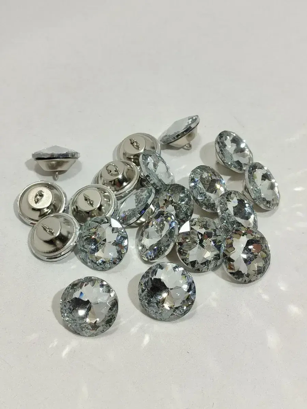 Стразы пришивные для мебели - Каретная стяжка и декор