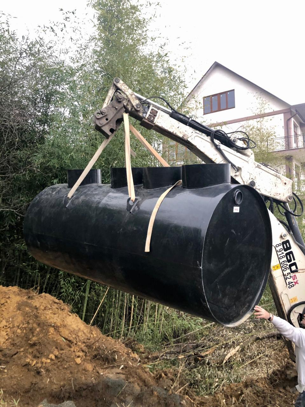 Станция биологической очистки Канада Pro 0.8 PR Горизонтальная / 800 л. в сутки / 4 чел. / принудительный сброс / компрессорная аэрация (225x100x130см;черный) - арт.556090.1