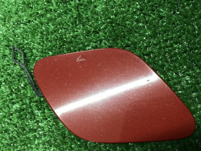 Заглушка буксировочного крюка BMW 3er G20 (18-22)