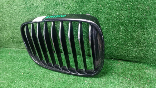 Решетка радиатора правая BMW 7er G11 G12 (2015-2019)