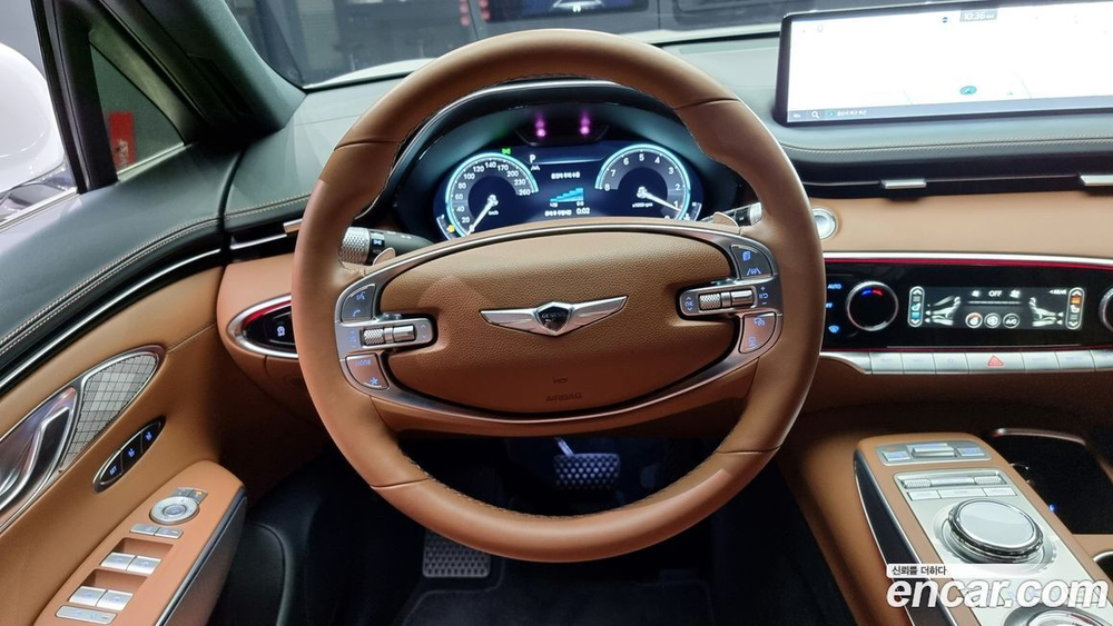 Genesis GV70 2.5T Бензин 2WD (03.2023)