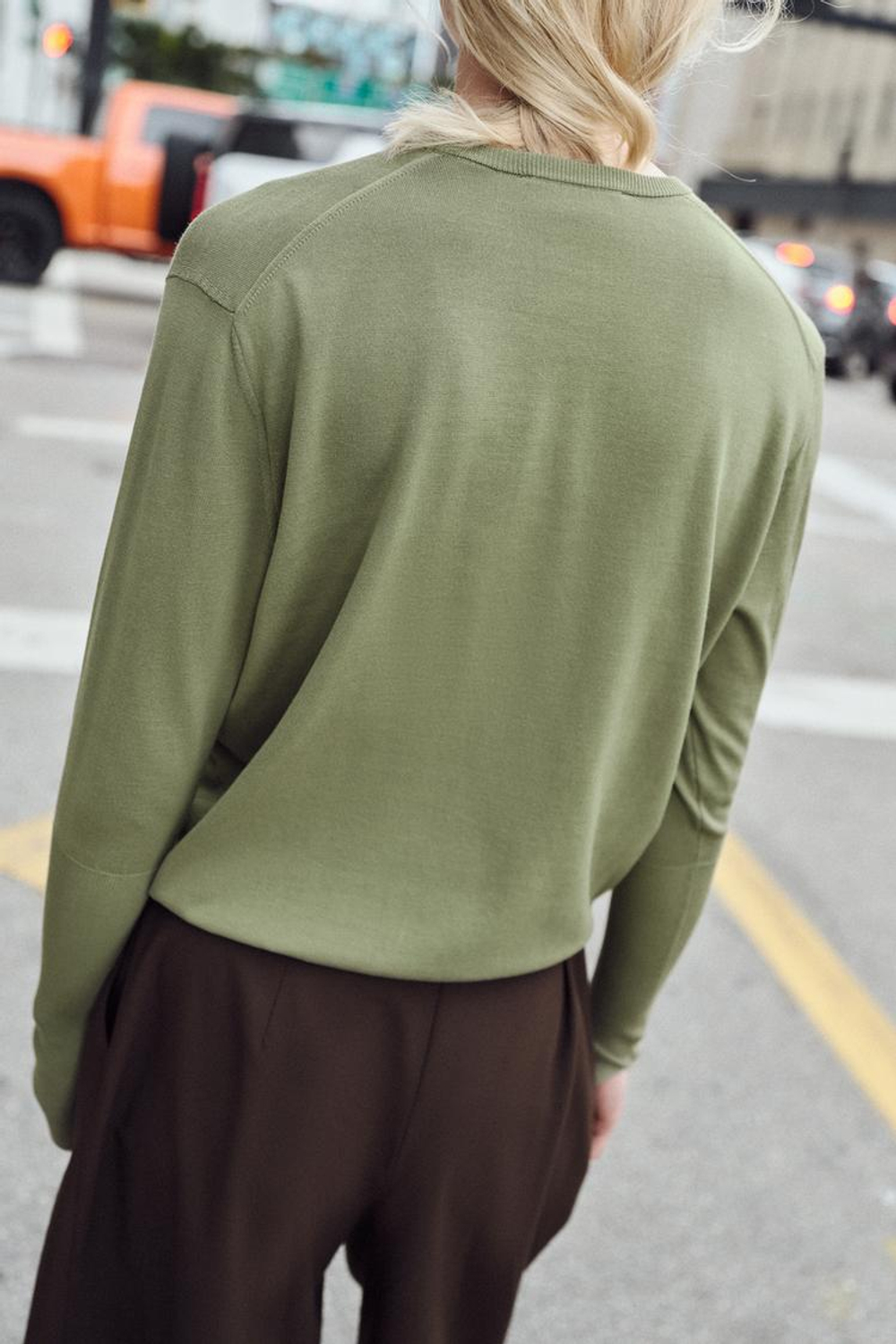 ZARA ТОНКИЙ СВИТЕР, СУХАЯ ЗЕЛЕНЬ