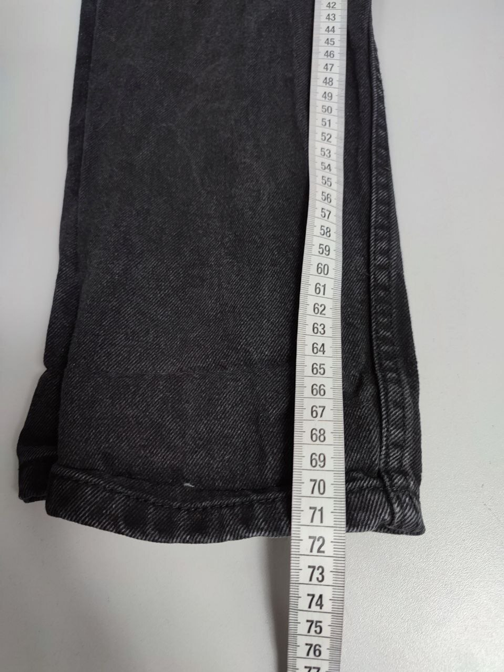 Джинсы Asos с рваным эффектом 42 размер