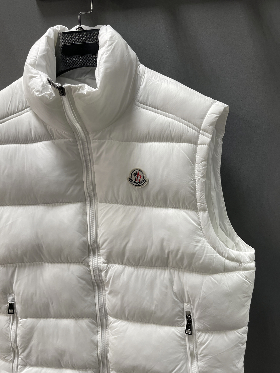 Жилетка Moncler #2855 (бел.)