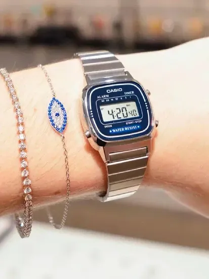 Наручные часы Casio Vintage LA670WA-2DF