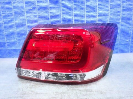 стоп правый Toyota Premio ZRT260 20-461 2018