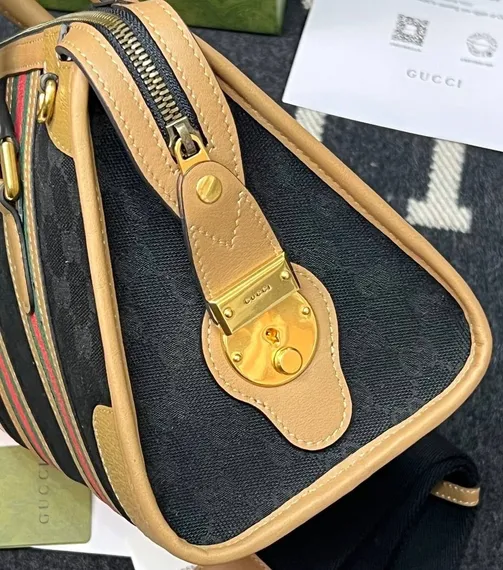Сумочка женская Gucci Bauletto маленького размера коричневый
