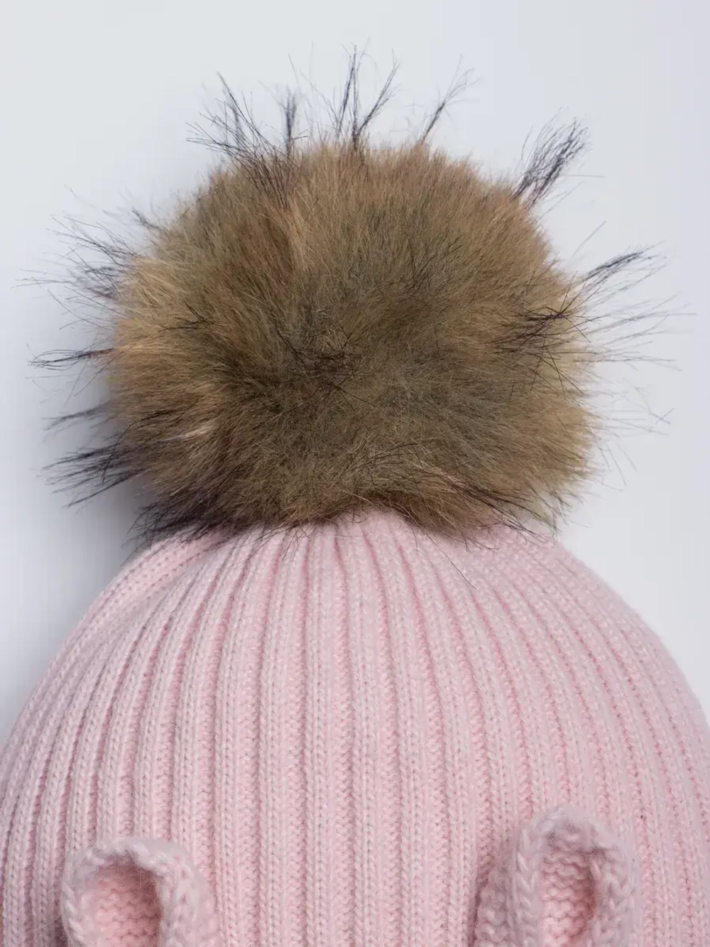 Шапка зимняя с помпоном и ушками для девочки