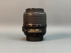 Nikon 18-55mm 3.5-5.6G AF-S VR DX