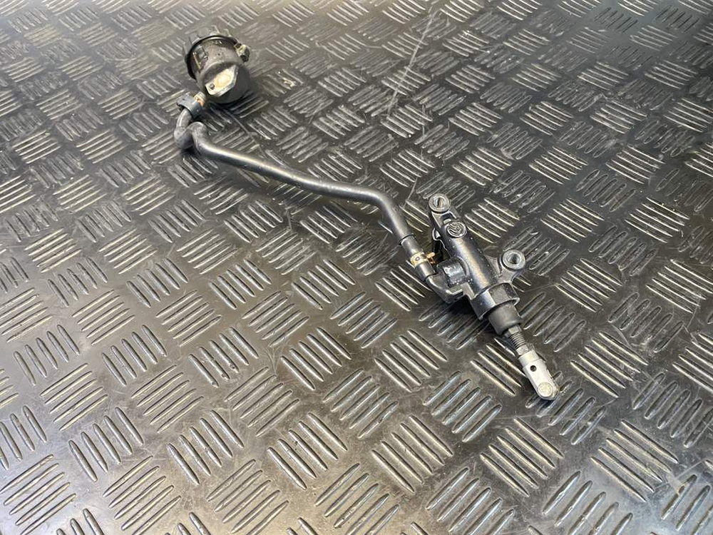 Цилиндр заднего тормоза Yamaha FJR1300A RP13A 2010