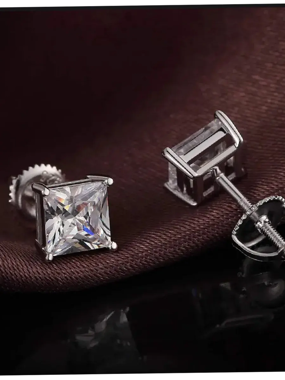 Муассанит принцесса 4.5×4.5мм 0.5сt