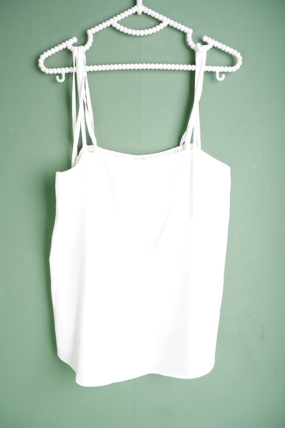 Топ River Island на тонких бретелях, маркировка 10, визуально на 46 размер