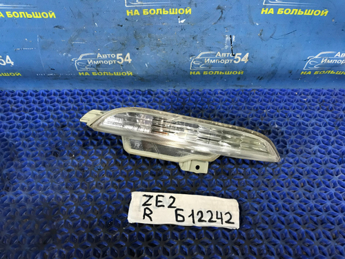 Повторитель в бампер правый Honda INSIGHT 2009-2011