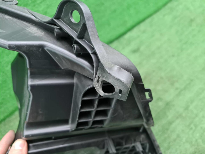 Корпус фары правый Range Rover Sport 2 L494 17-22