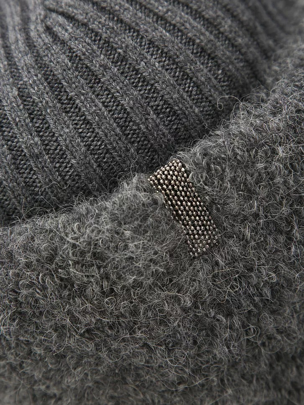 Шапка женская FREE AGE