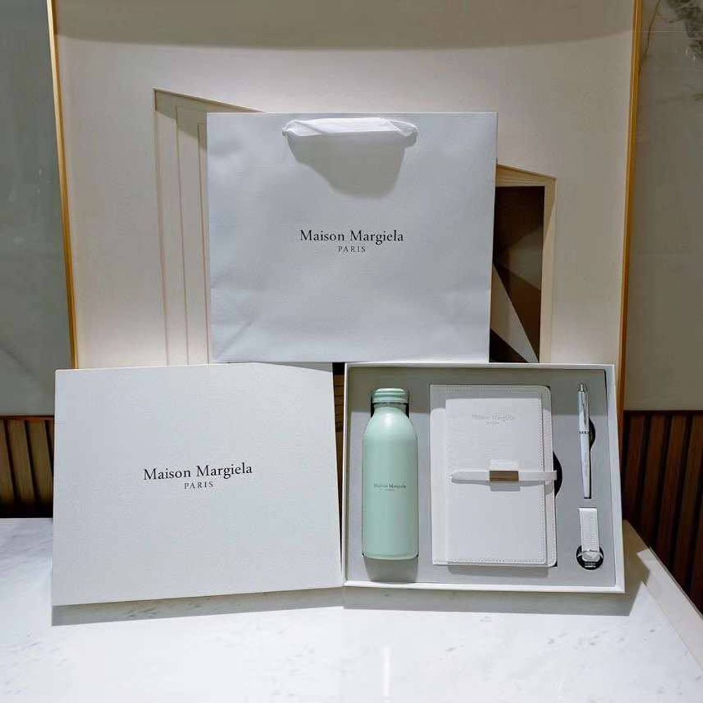 Набор Maison Margiela (блокнот + ручка + термос + брелок), арт. 468272449