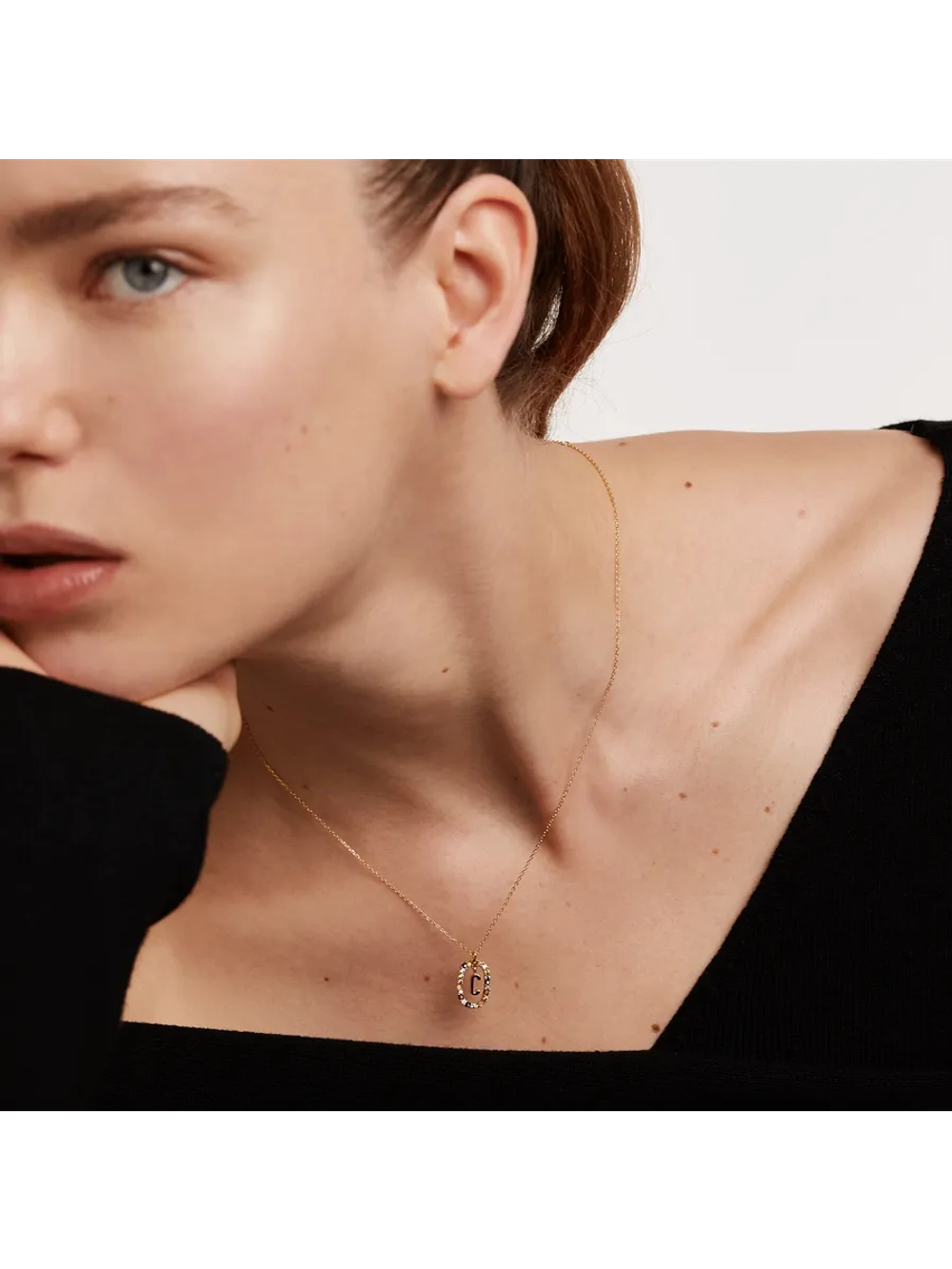 Колье Буква C серебро 925 пробы покрытое золотом