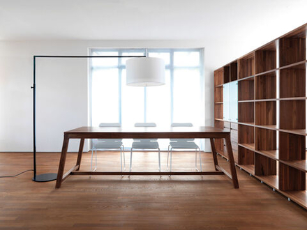 Floor design lamp  High Noon by Zeitraum (Black)