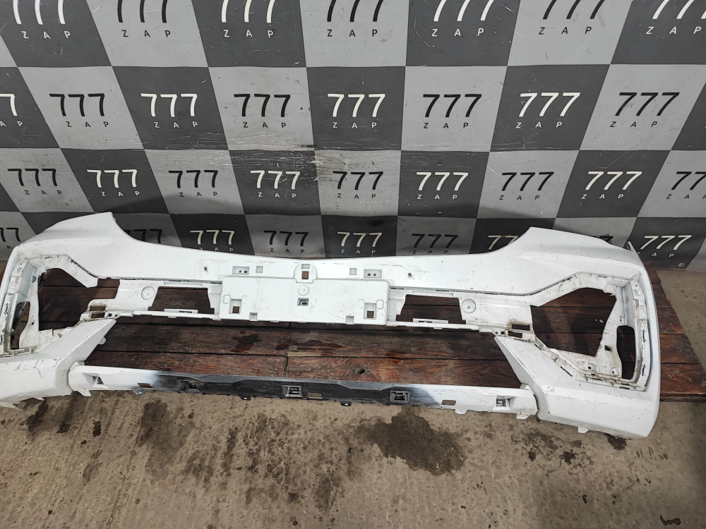 Бампер передний Geely Monjaro 21-нв Б/У Оригинал 6010173200