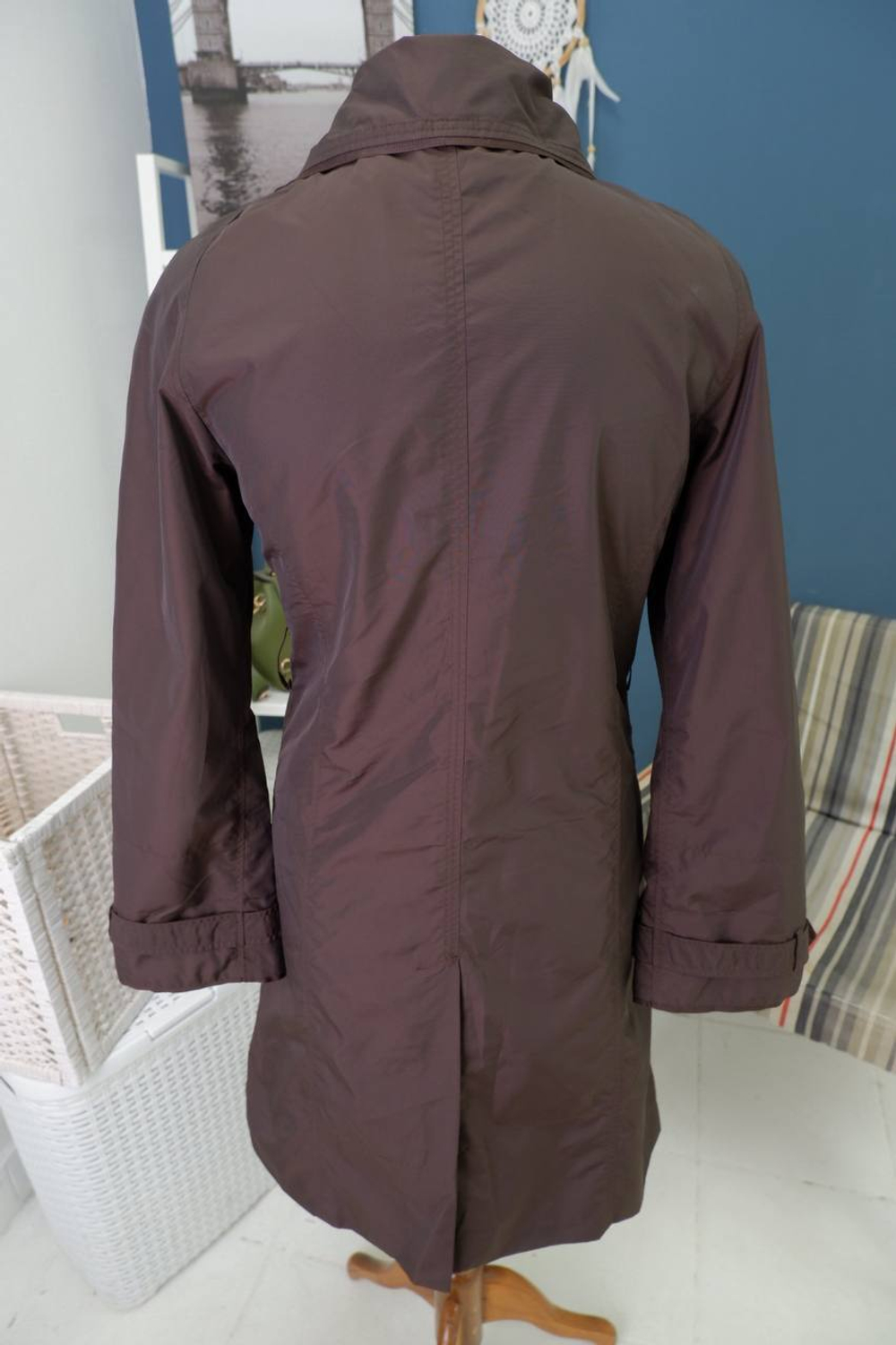 Плащ  лаконичный 42/44 размер