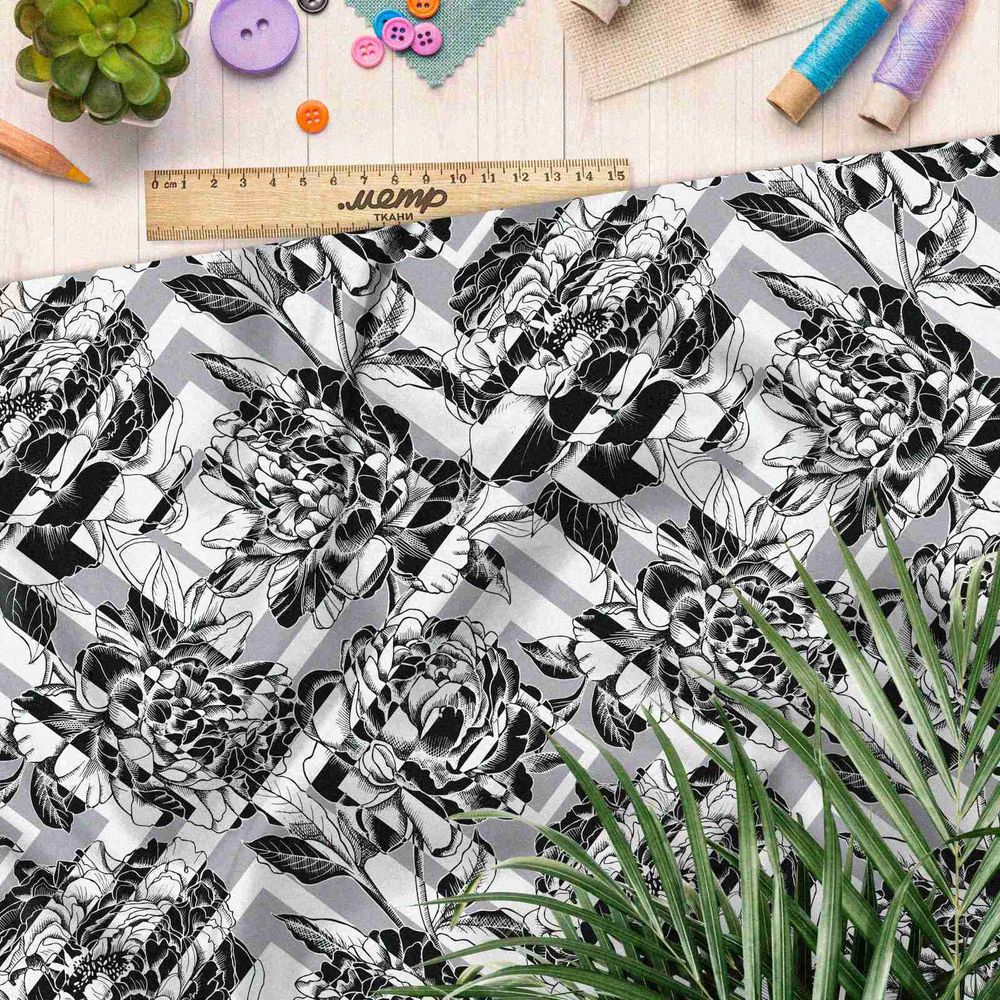 Ткань интерлок черно-белые цветы в ромбик