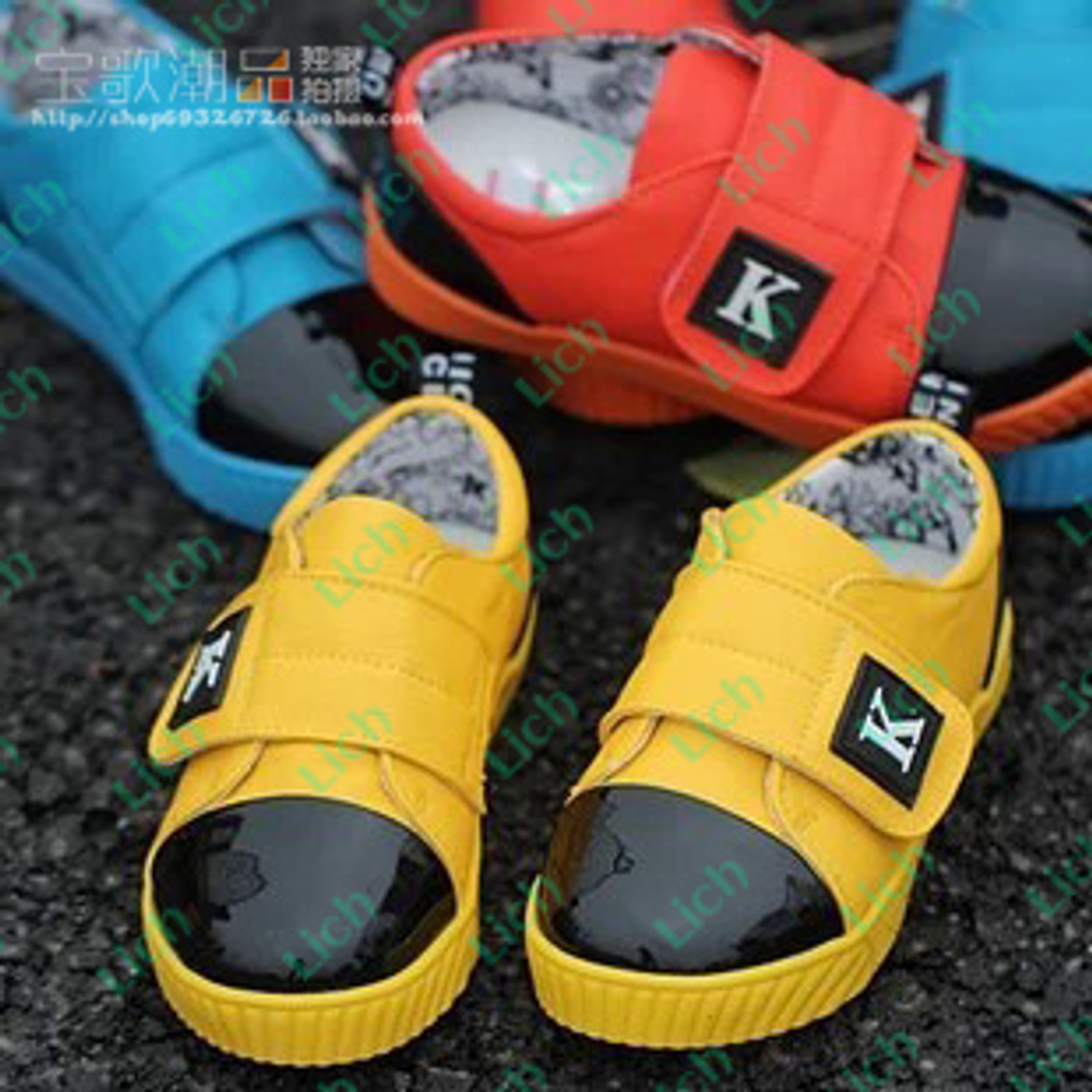 Кроссовки детские на липучках с контрастными вставками