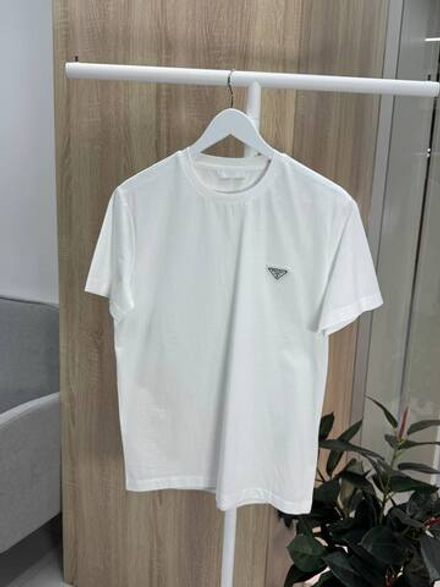 Футболка Prada