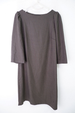 Платье Magda лаконичное 42 размер, новое