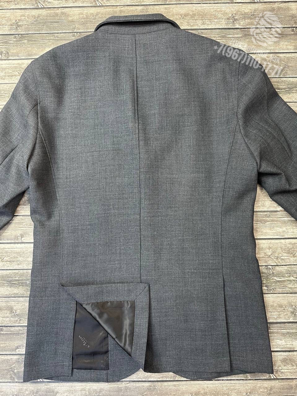 Классический костюм Kiton